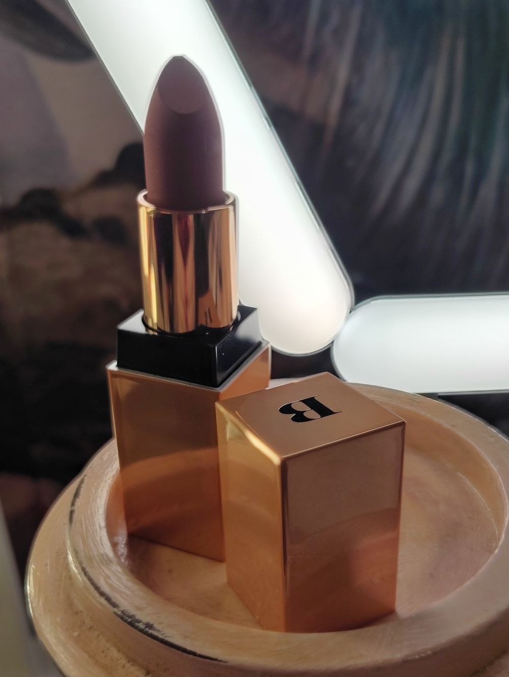 Focused lippie Nwot